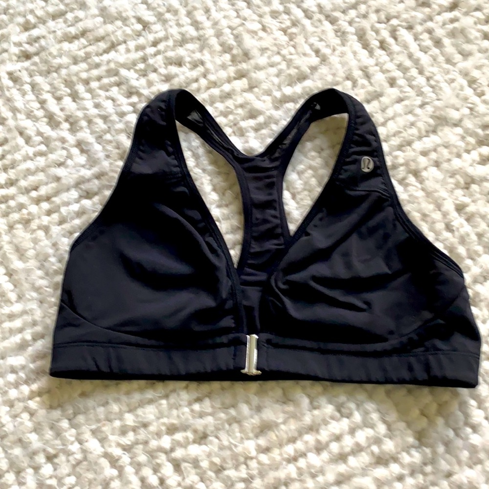 Lululemon black sports bra